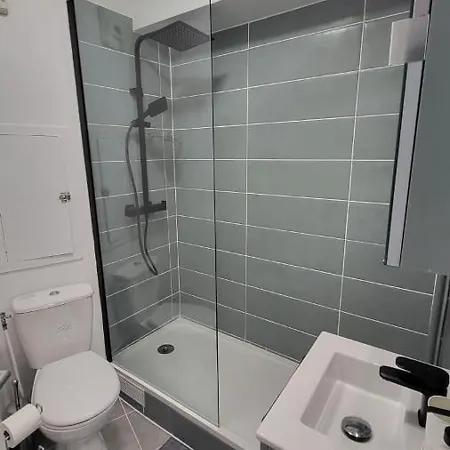 Appartement Confortable Et Parijs